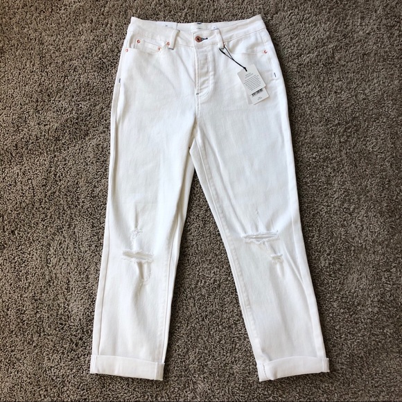 A Loves A High Rise Distressed Boyfriend Jeans - Picture 3 of 5